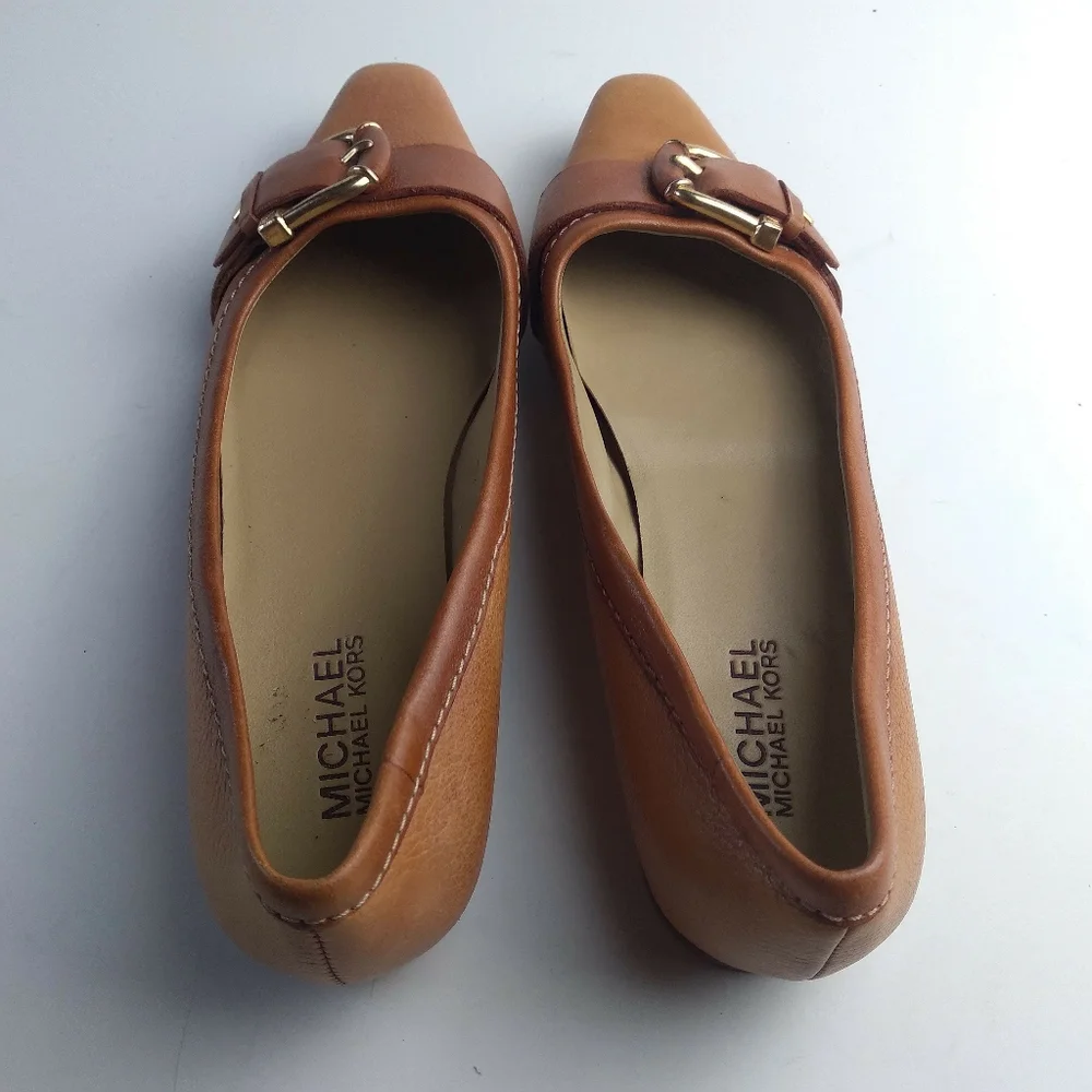 Michael  Kors pointy toe with buckle cognac color flat casual shoes size 6M